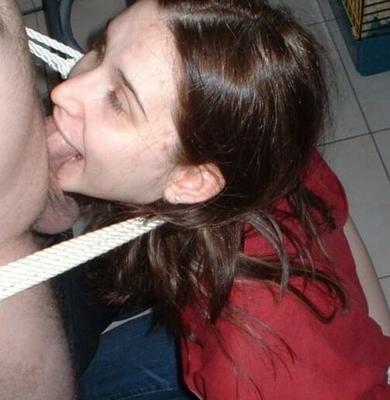 Un estúpido urinario con GRANDES tetas