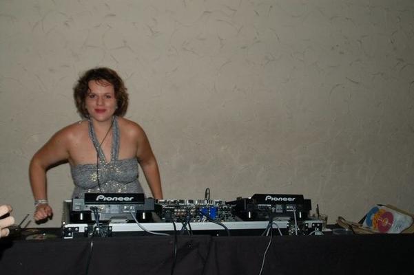 pralle DJ-Bilder für ihren Freund