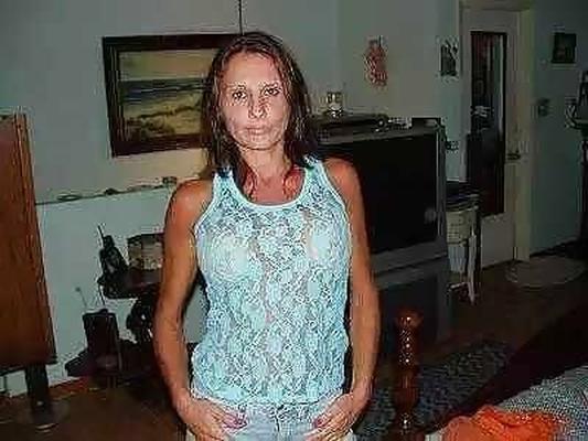 A esposa puta titted do Cucky