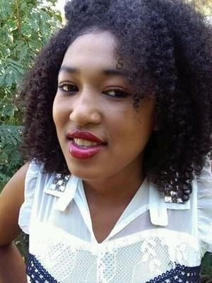 CLAUDINE 18YO LA PUTE NEGRESSE ESCLAVE/PUTEIRA ESCRAVO NEGRESSA