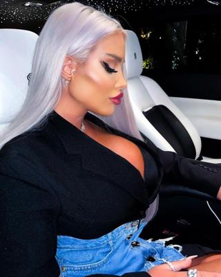 Loredana C, salope bimbo roumaine