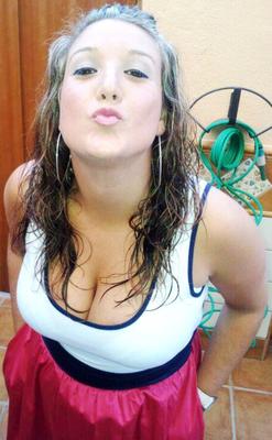 Saray Martinez y su buen par de enormes tetas gordas