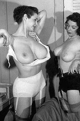Maduro Retro Preto e Branco Retro Tetas