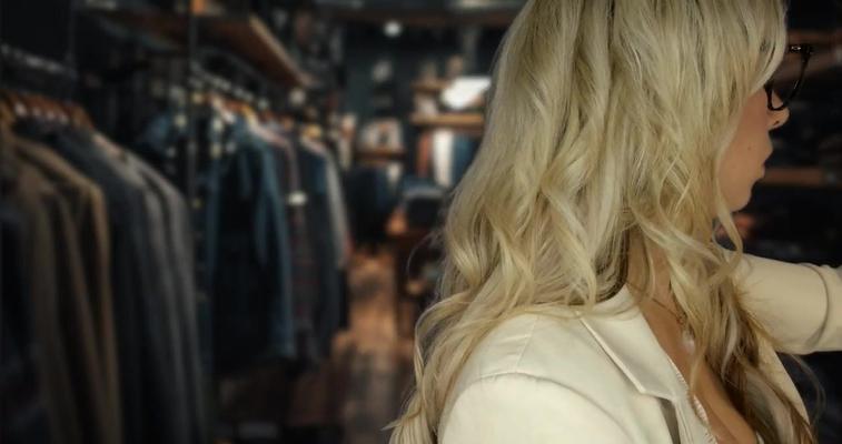 Murmullos escoceses ASMR Traje personal apropiado para Lauren Woods