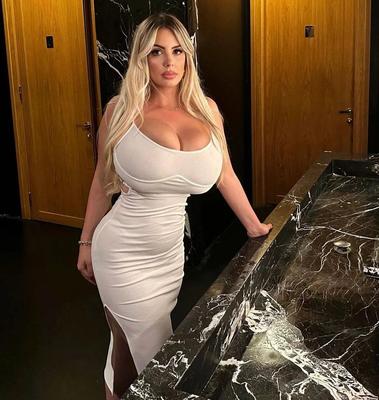 VALENTINA Gros seins Seins Décolleté Déesse WANK FILE
