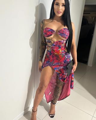 Caitlin Trentenaire Aux Gros Seins