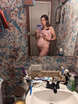 Enceinte et excitée