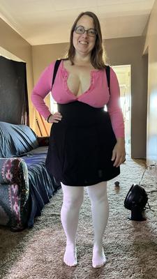 Traje rosa peitões gozando puta!!!