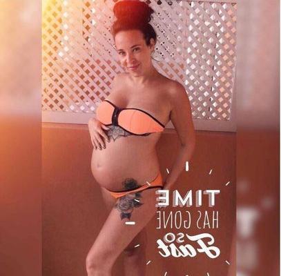 ステファニー・デイビスのその他の妊娠写真。