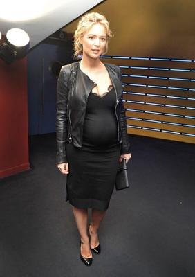 virgine effira, star française enceinte
