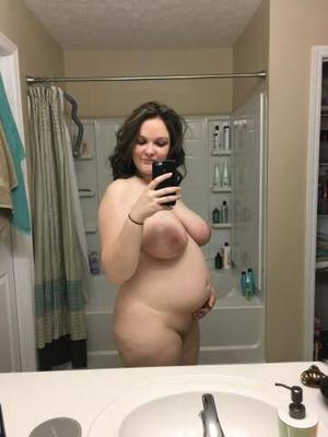 妊娠中だからおっぱいを見せたい