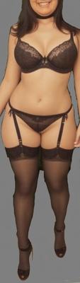 épouses sexy en lingerie