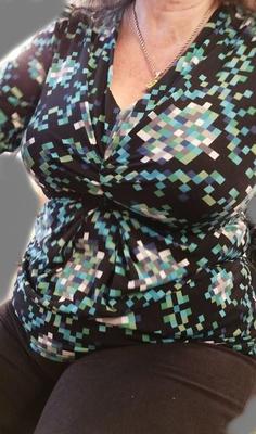 Seins matures candides