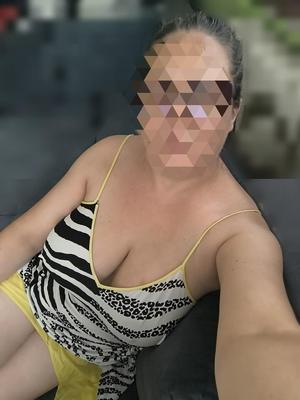 Yo enormes tetas MILF