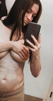[NUDES] WWE Diva Nikki Bella