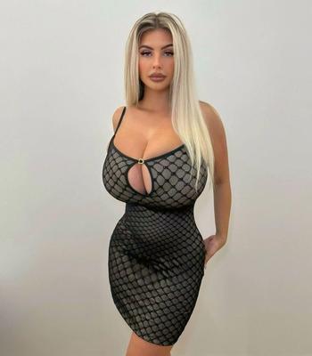 VALENTINA Gros seins Seins Décolleté Déesse WANK FILE