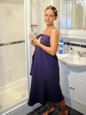 BustyBrits katie shower_with_jet_