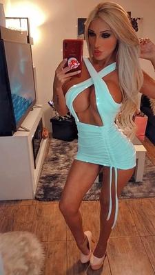 blonde bimbos go black