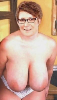 巨乳熟女マンディ外陰デカパイおっぱいおっぱいポルノ