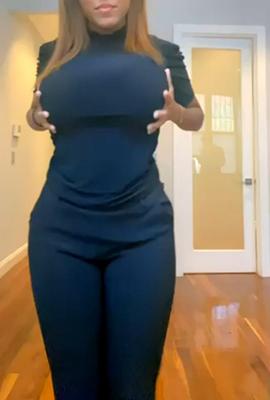 Sexy peituda preta cam puta