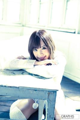 桃乃木かな Graphis