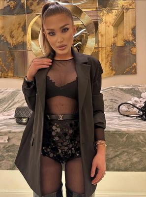ルーマニアのBimbo Slut Mihala g