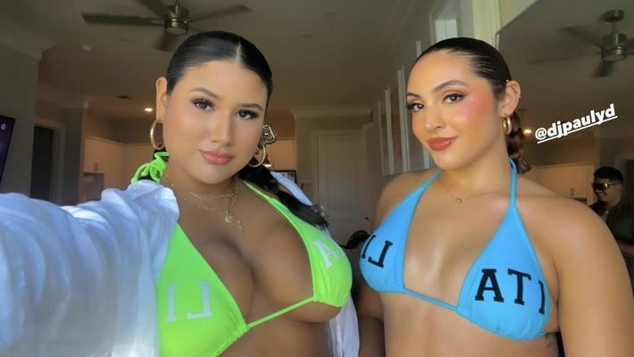 Sexy boobs
