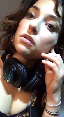 Milana Vayntrub Göttin Teil