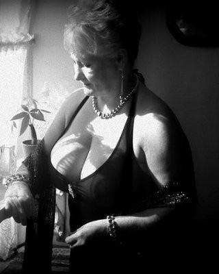 Busty Hot Gilf Michelle