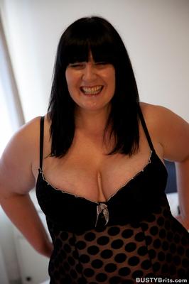 Nothing But MILFs . Andi XXX. British BBW.