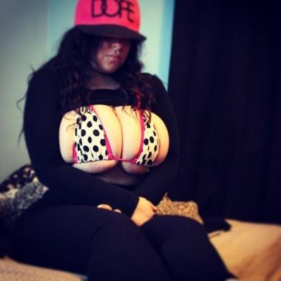 Chyna la vraie déesse de l'anime de la vie