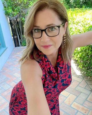 Mommy Jenna Fischer