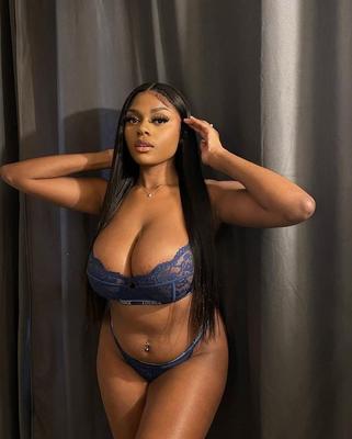 Ebony big tits