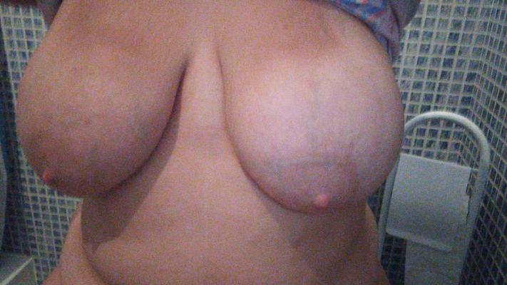 Queralt Molina queralt_mglz Tetas caidas gorda bbw