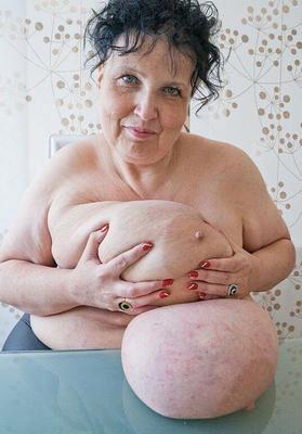 BEAUTIFUL BIG MATURE BOSOMS ANIKA