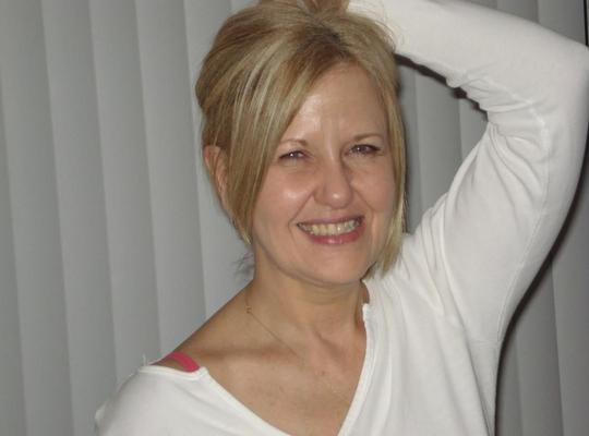 SEXY MOM WITH BIG TITS