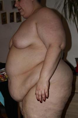 Schamlose SSBBW Fettsau nackt 