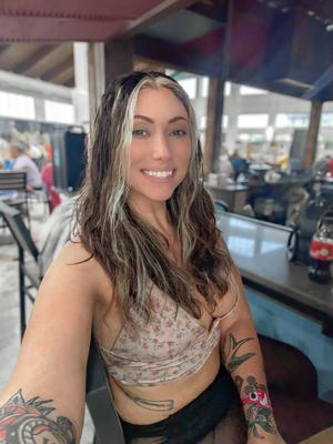 Talia big culo tetas grandes curvas sexy instagram mamá mezcladas fotos calientes mixtas