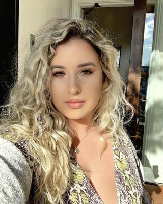 Lauren Huge Boobs Beauty BBW Youtuber Girl Mixed Hot Shots