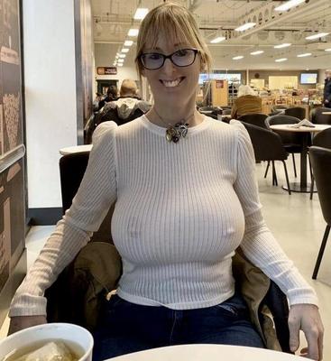 Busty Women 