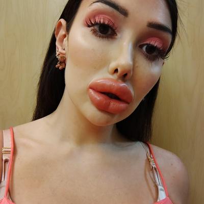 Bimbo lèvres déesse