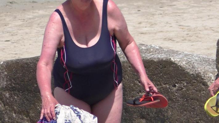 Vollbusige BBW Oma