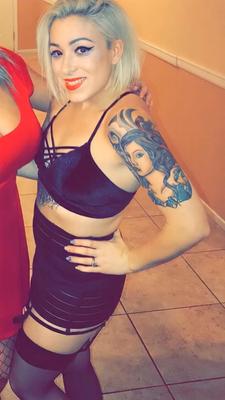 Ai meine Stieftochter (Slutty -Outfit -Titten)