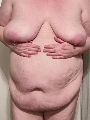 BBW Frau posiert