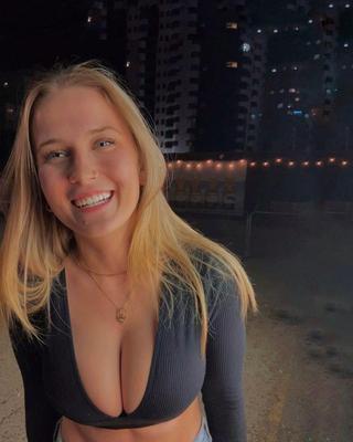 Titty Fuck Hure Madisun