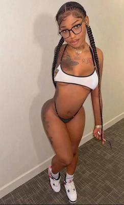 Stunning ghetto beauty 