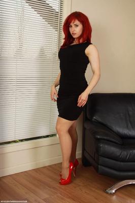 Beautiful MILF Andrea