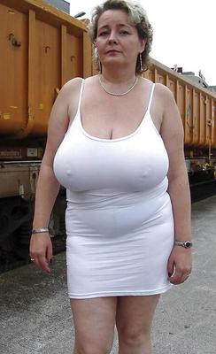 Dream Aunt and Fuckbunny 