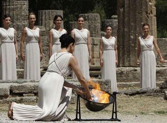 Die griechische Zeremonie der olympischen Flamme