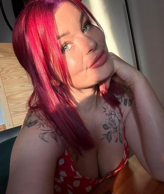 Lilouluv Big Butt Big Tits Redhead Beauty Milf gemischte heiße Aufnahmen